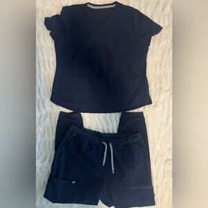 Women’s fabletics scrub set navy blue XL